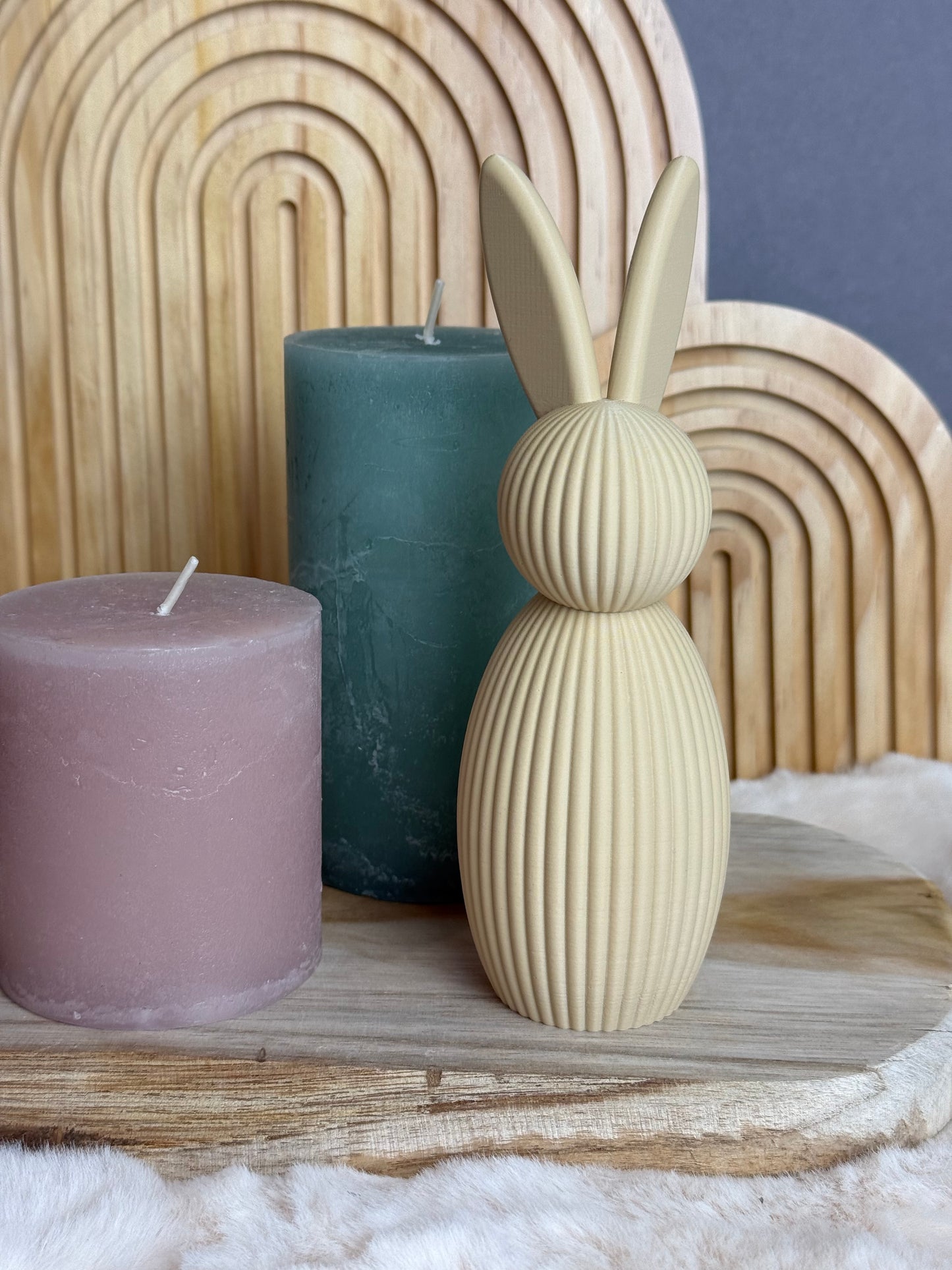 Osterhase-mit-angewinkelten-ohren-beige-rückseite